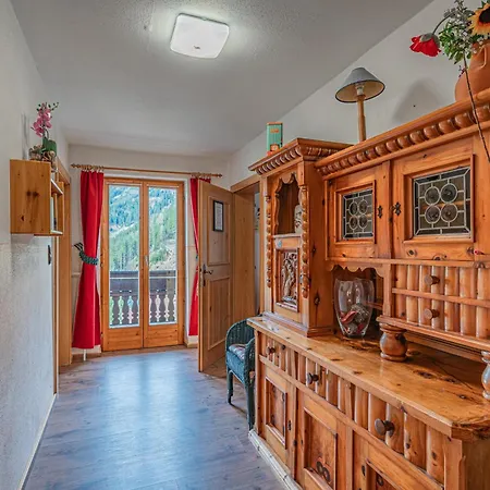 Falkenstein 샬레 크리믈